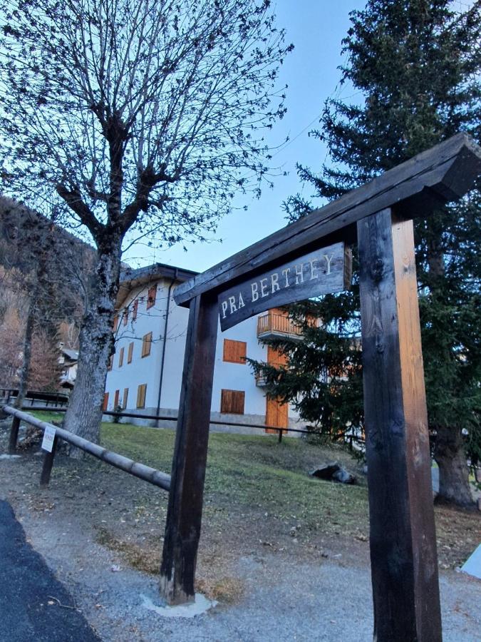 La Casa Di Matilde - Trilocale Vicinissimo Alle Piste Da Sci La Thuile Luaran gambar