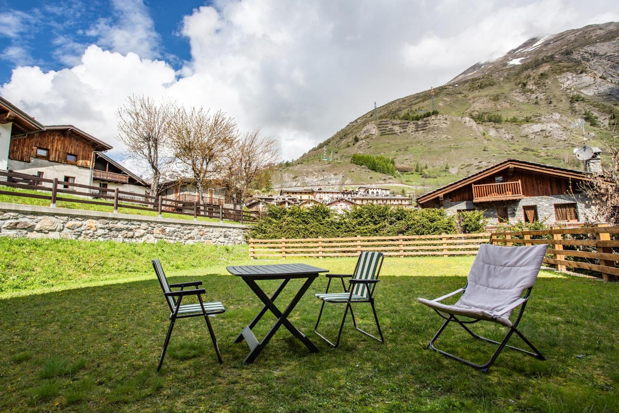 La Casa Di Matilde - Trilocale Vicinissimo Alle Piste Da Sci La Thuile Luaran gambar