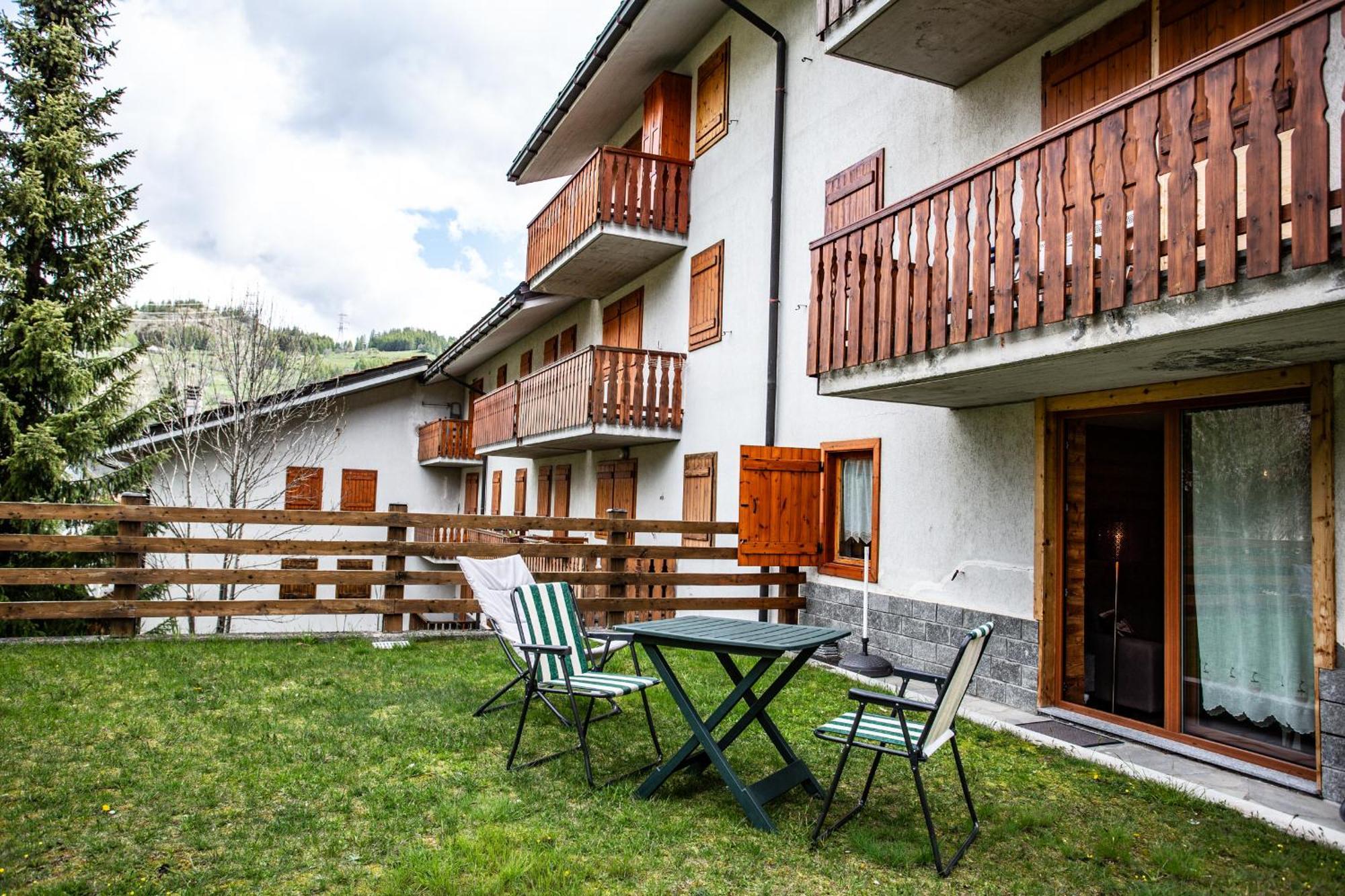 La Casa Di Matilde - Trilocale Vicinissimo Alle Piste Da Sci La Thuile Luaran gambar